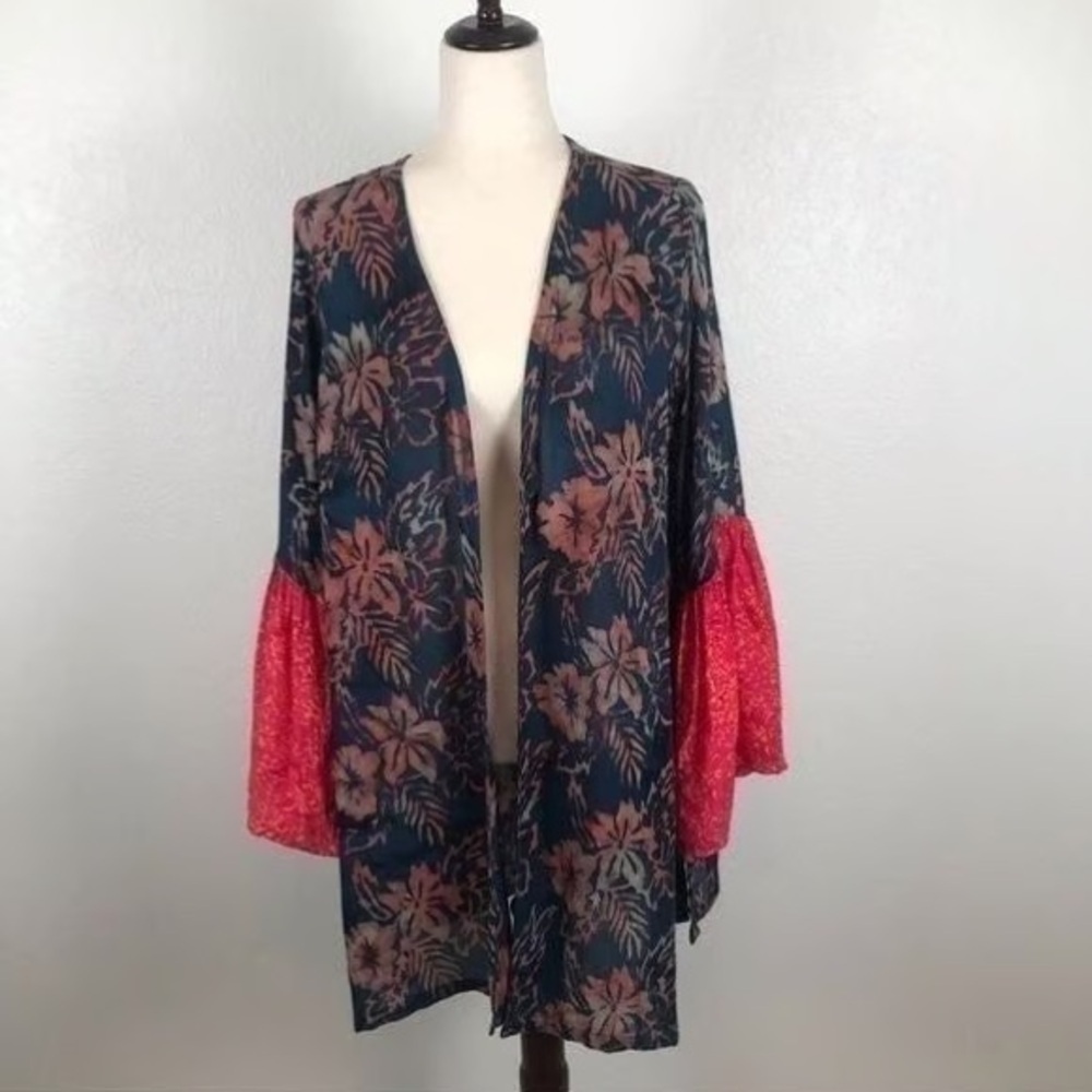 Soft Surroundings Floral Bell Sleeve Kimono Duster in Navy M - Picture 4 of 10